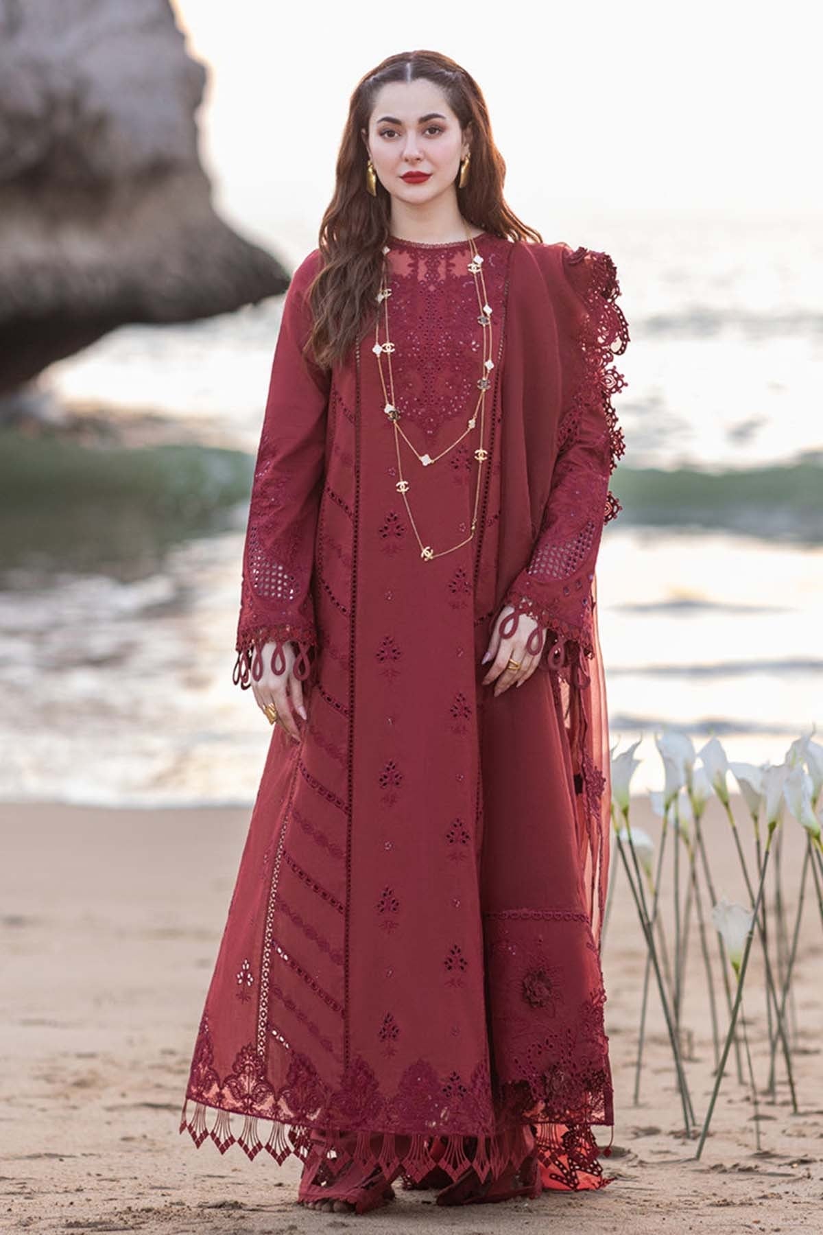 Qalamkar Luxury Embroidered Lawn 3pc with Embroidered Organza Dupatta